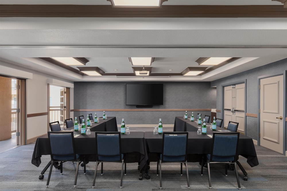 Hyatt House Cypress Anaheim 59/72