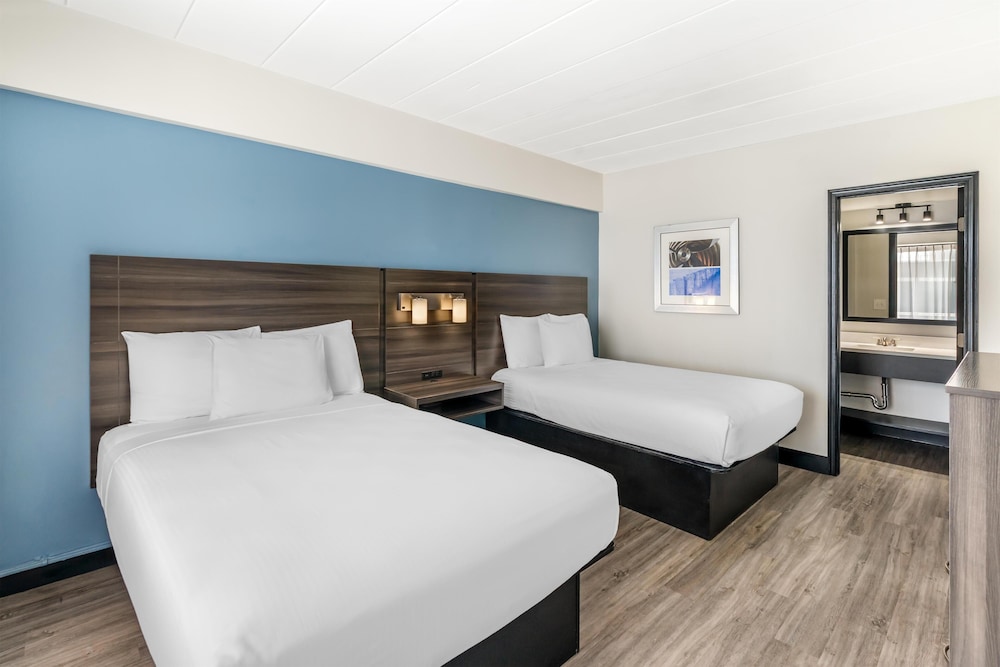 غرفة قياسية بسريرين مزدوجين، SureStay Hotel by Best Western Virginia Beach Royal Clipper 4/10