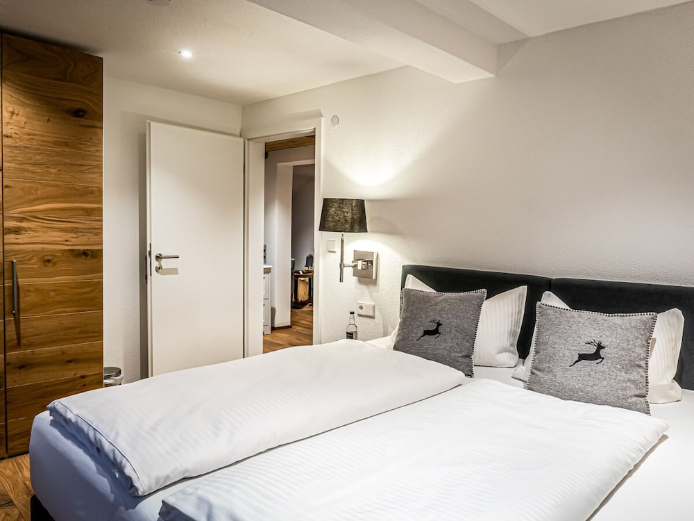Landhotel Goldenes Kreuz 10/43