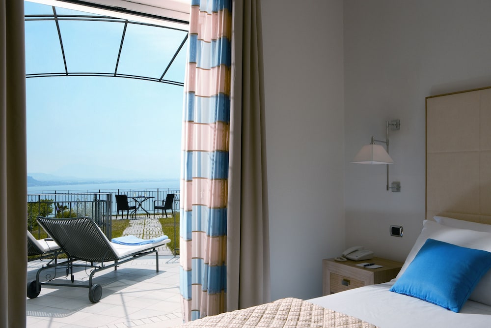 Raito Hotel 90/133