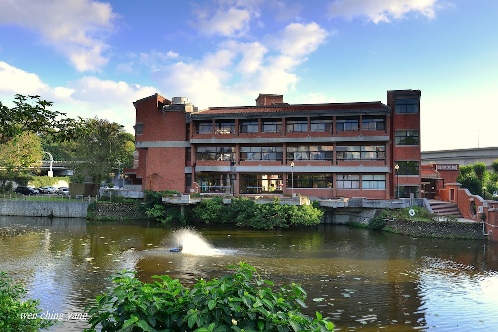 Chientan Youth Hotel 32/42