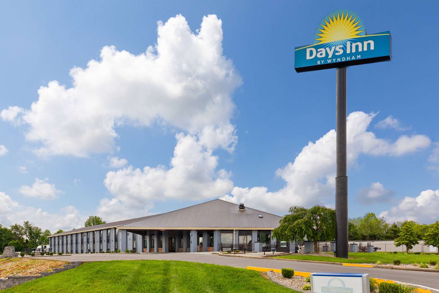 Days Inn by Wyndham Glasgow 1/55