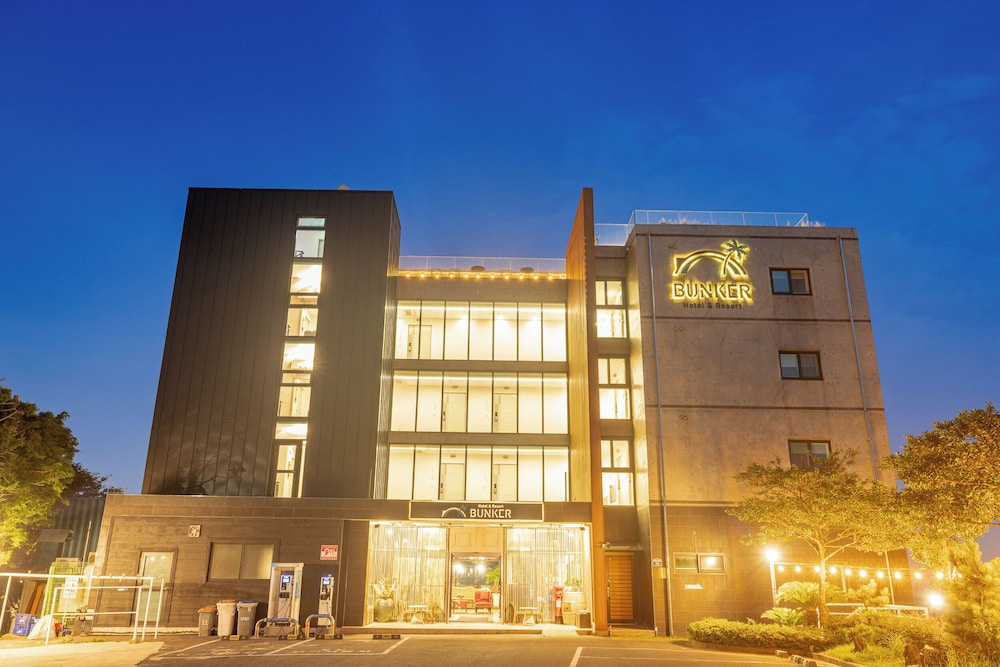 Jeju Bunker Hotel and Resort 1/50