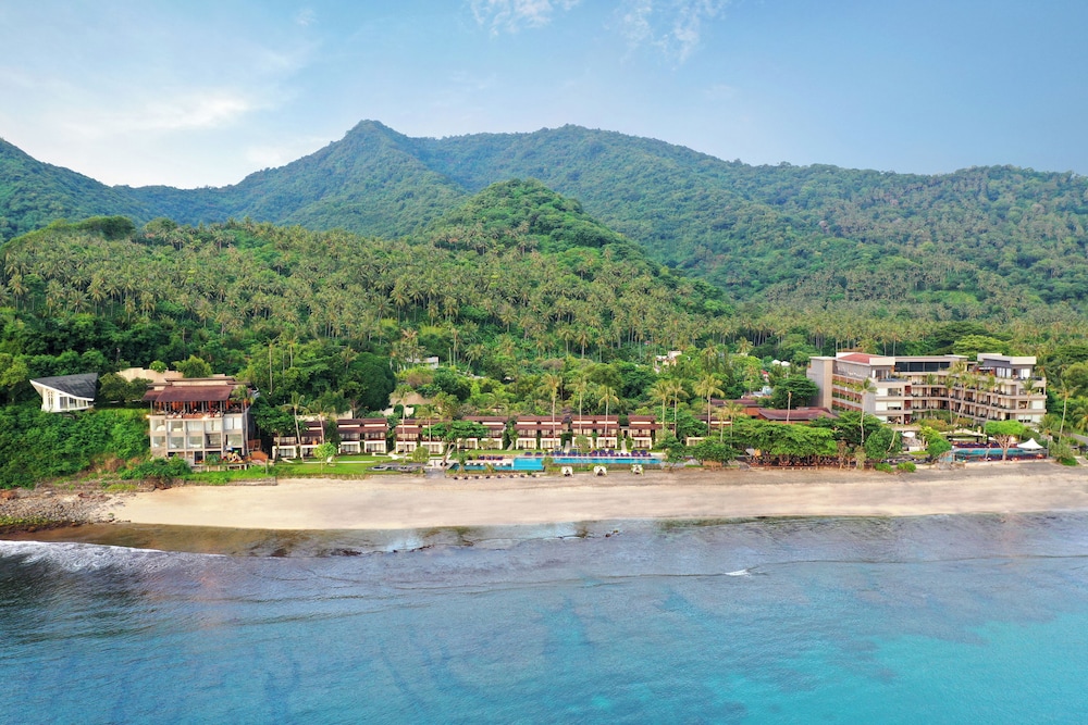 Katamaran Hotel And Resort 67/74