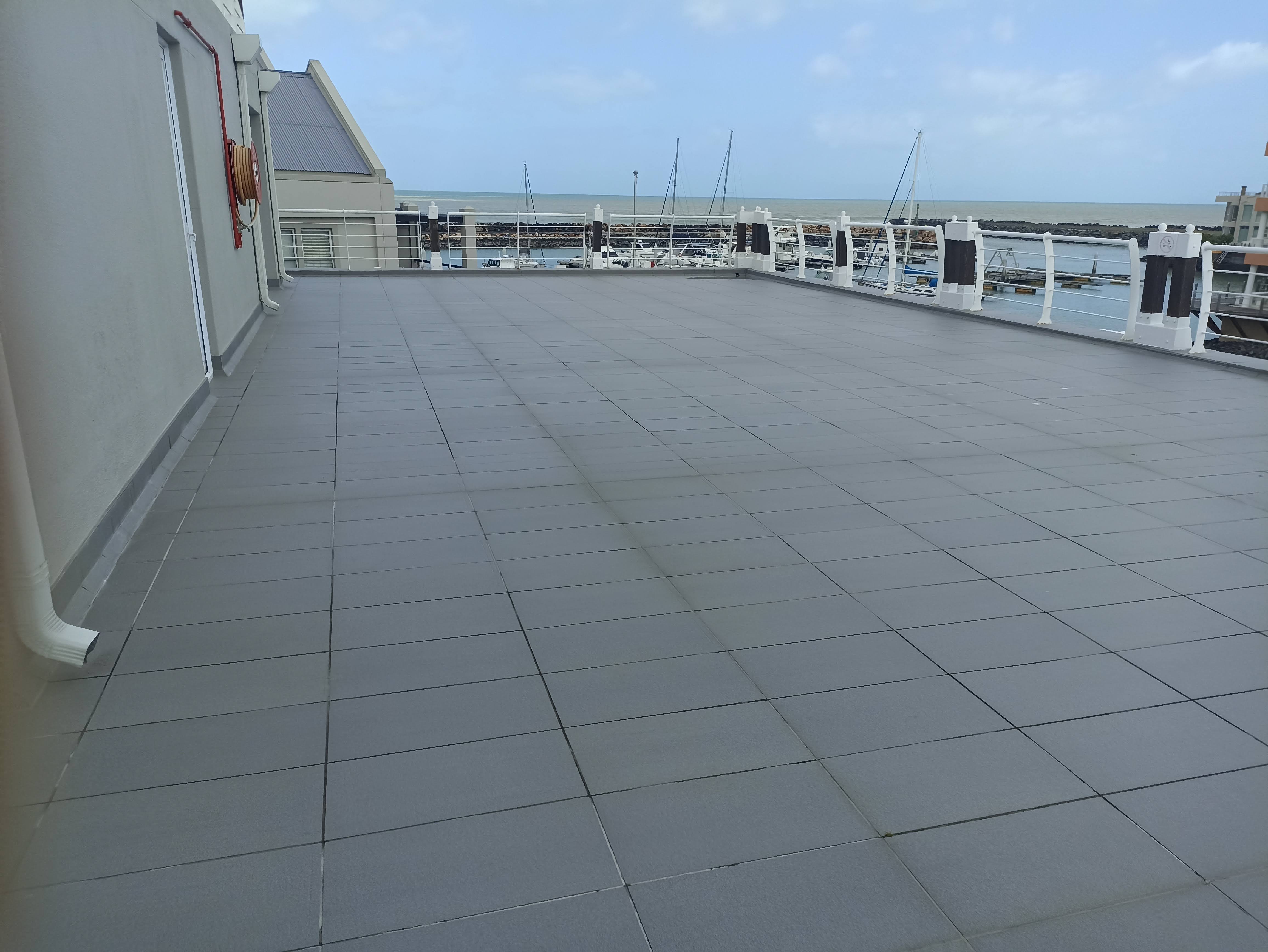 Krystal Beach Hotel 46/52