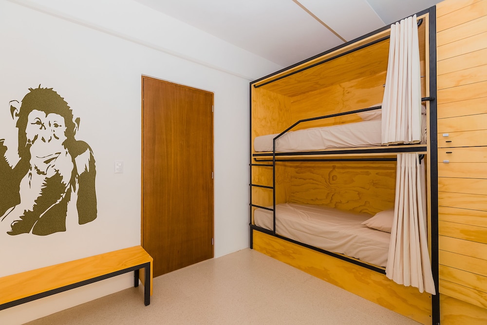 Nomads Hotel Hostel And Bar 21/55