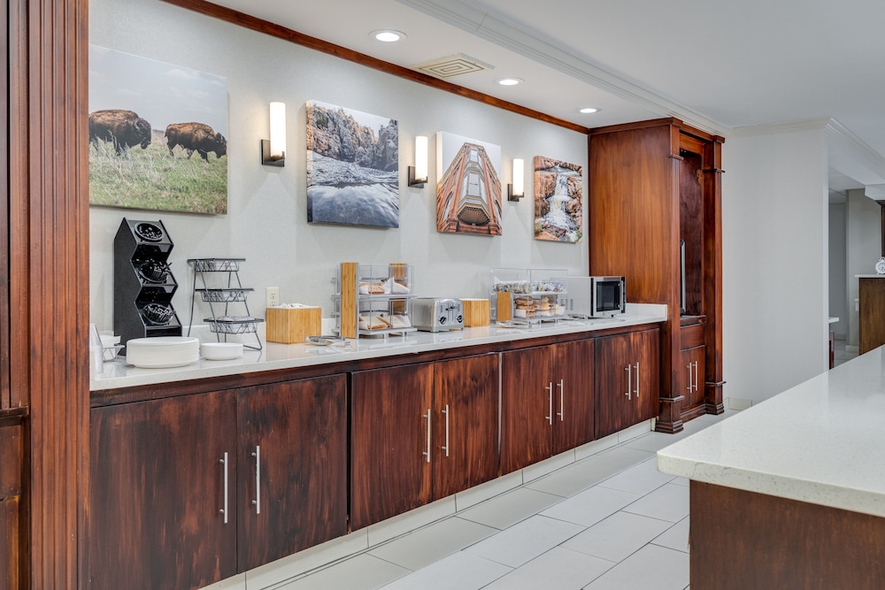 MySuites Lawton 8/54