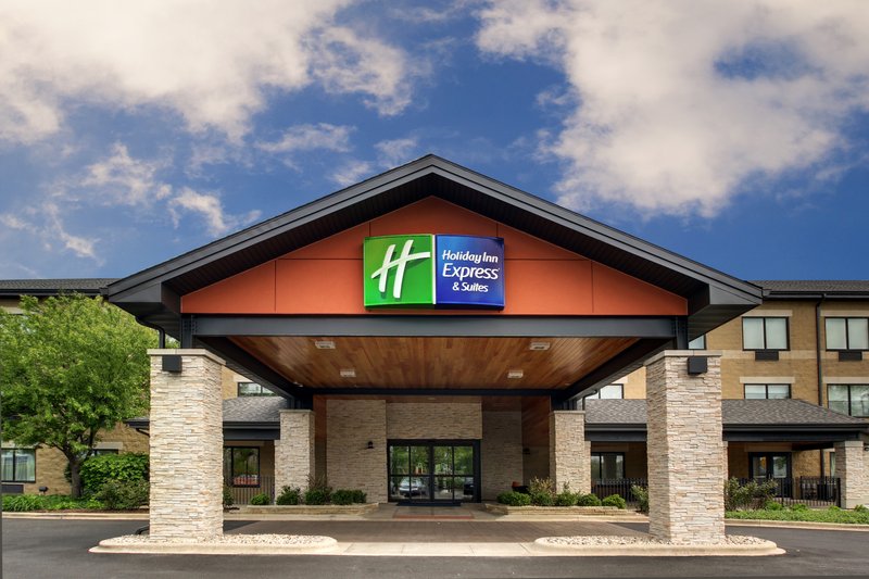 Holiday Inn Express & Suites AURORA NAPERVILLE 2/41