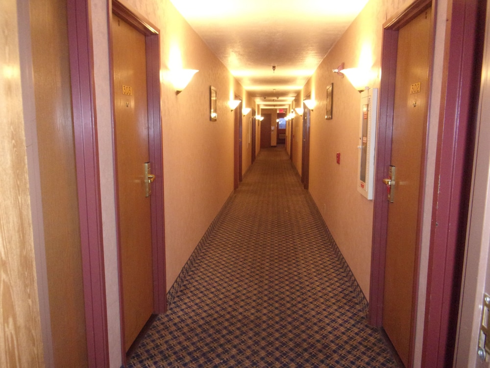 Econo Lodge Kent - Akron West 14/37