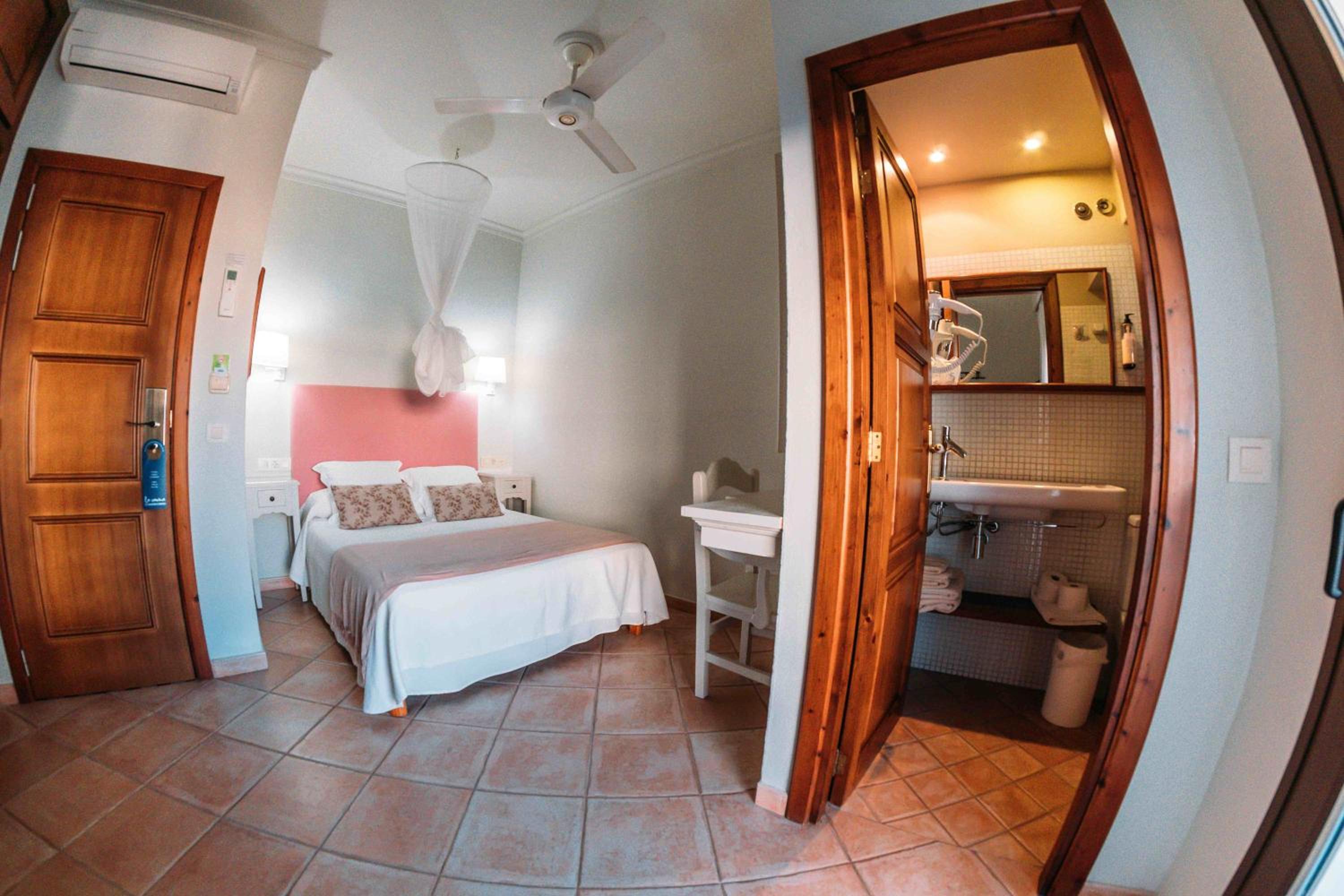 HOSTAL LA SAVINA 58/58