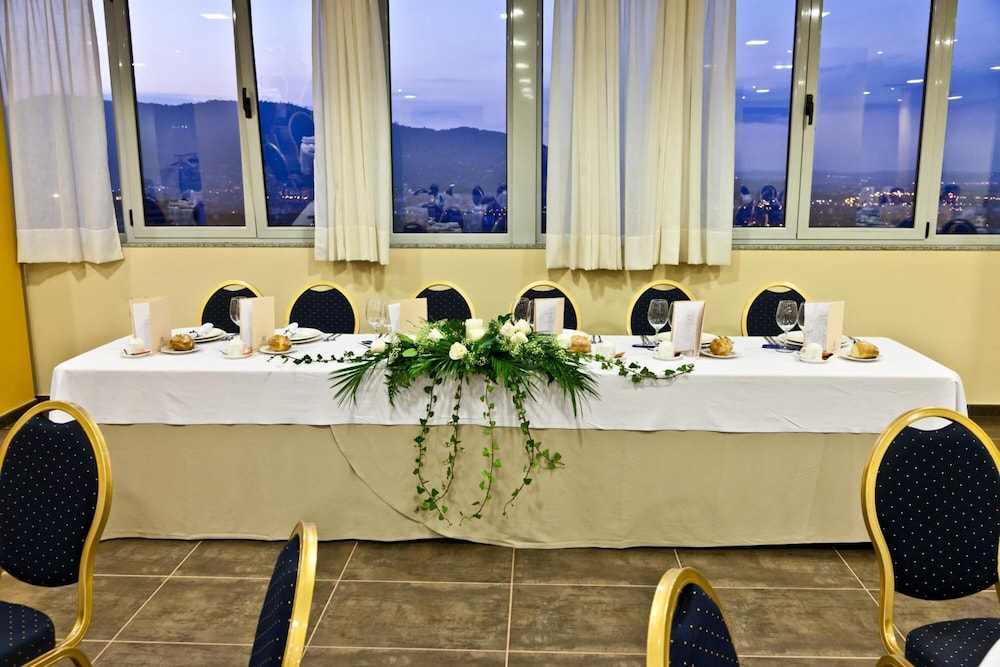 Hotel Palacio De Asturias 12/15
