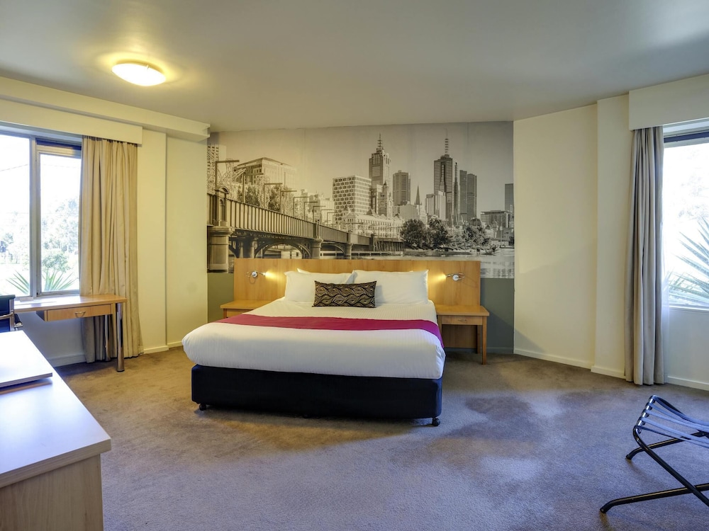 Mercure North Melbourne 21/63