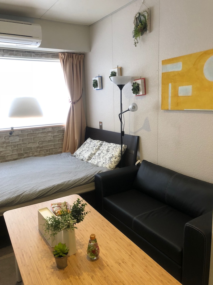 Tokyo Art House 27/49
