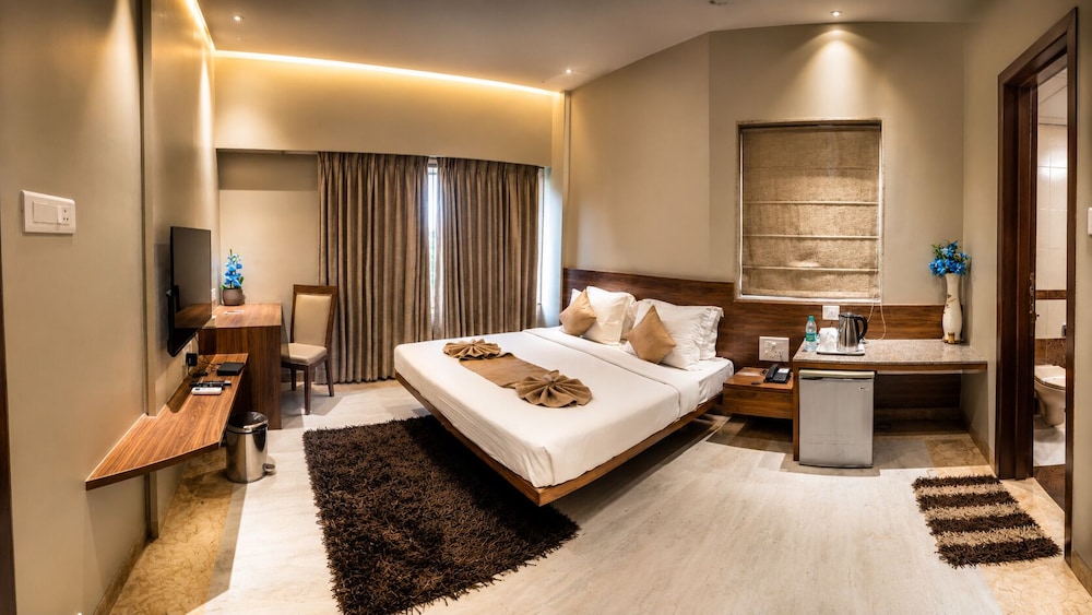 Hotel Ambience Excellency 16/45