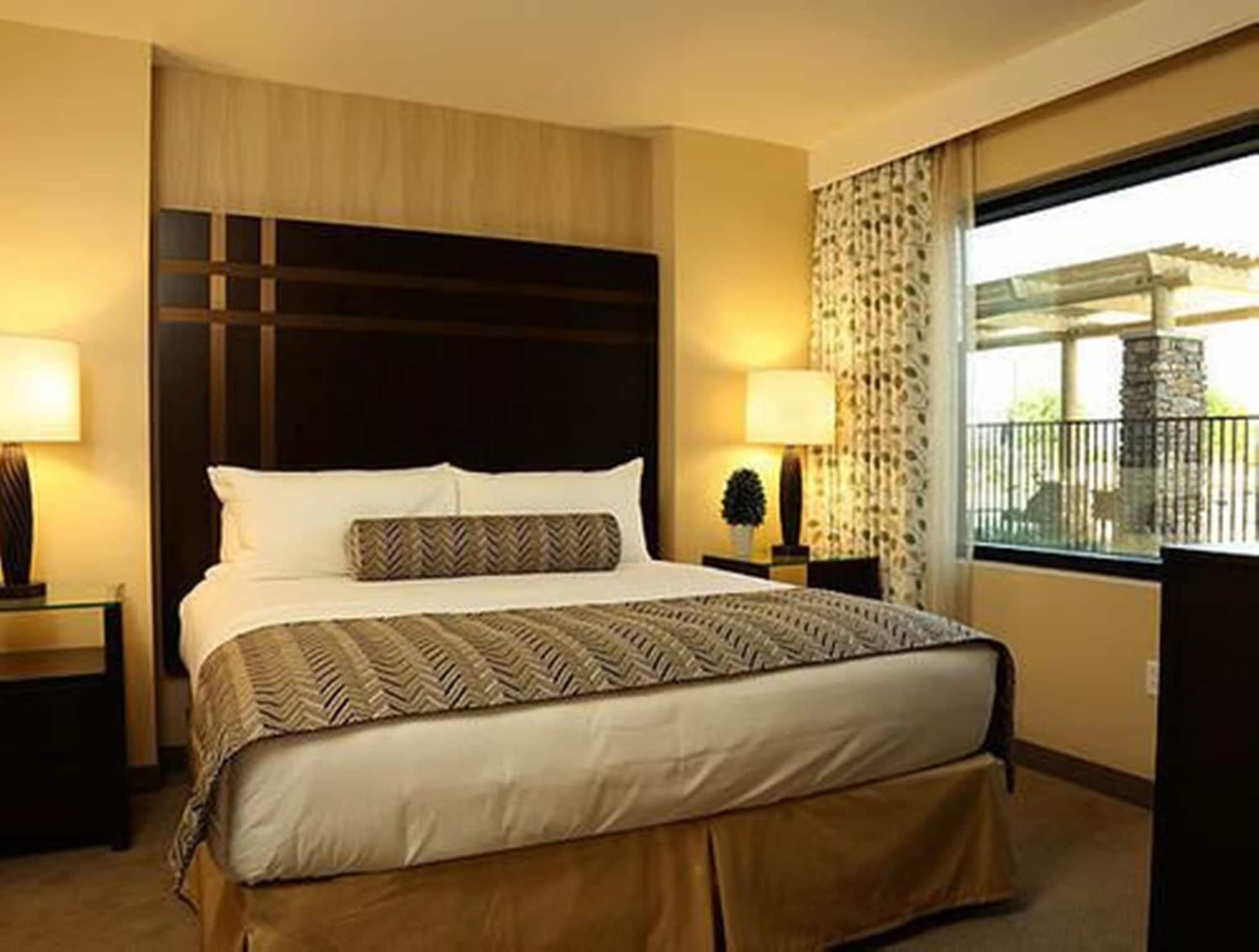 1 Bedroom Suite