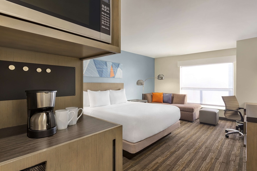 Room, King Bed, Den