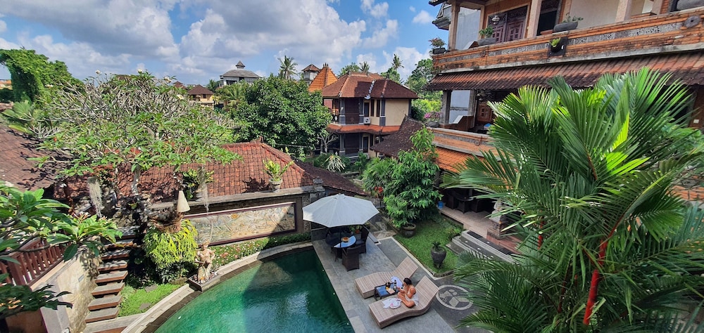 Kunang-Kunang Guesthouse 81/86