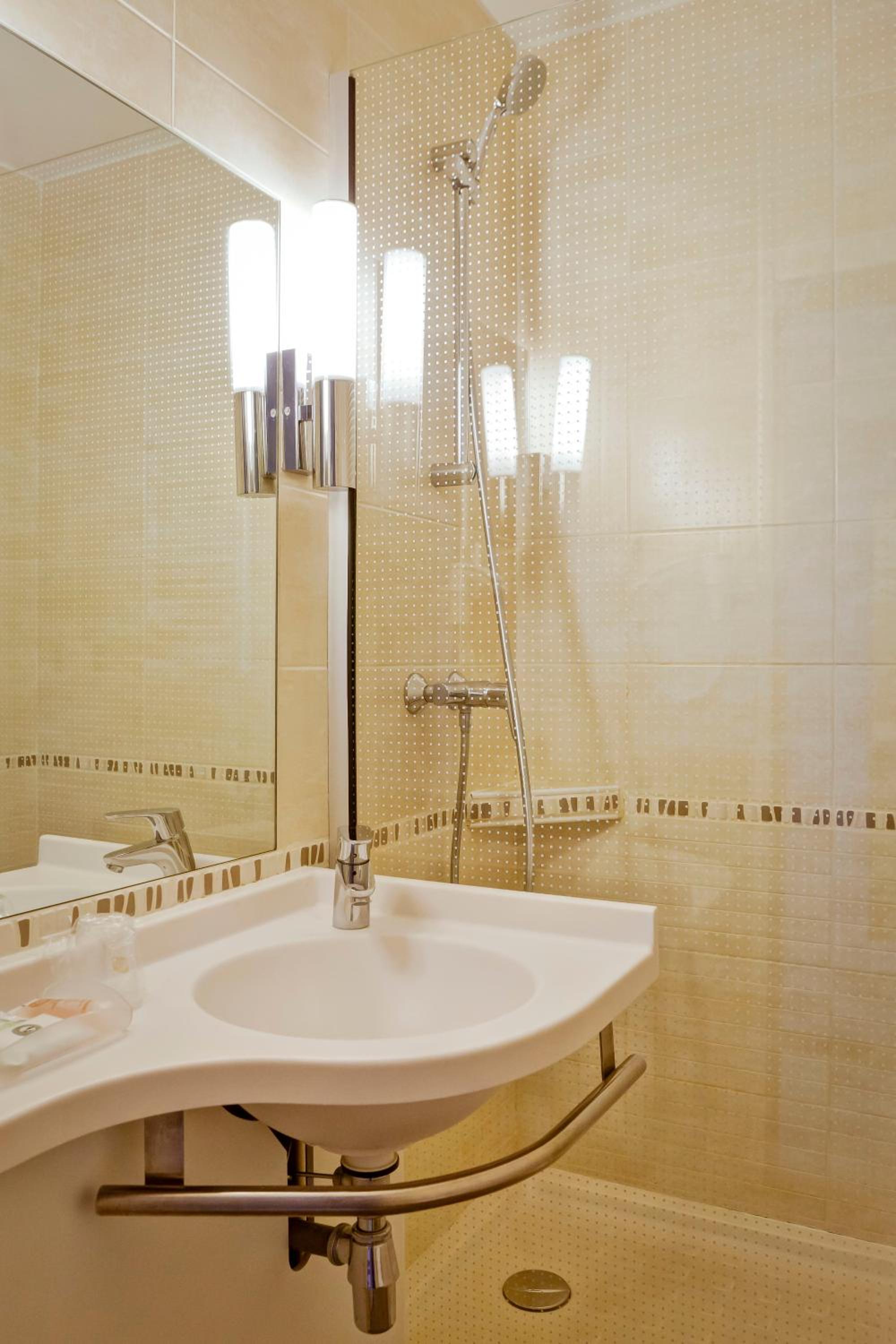 غرفة قياسية بسريرين منفصلين، Best Western Crequi Lyon Part Dieu 5/6