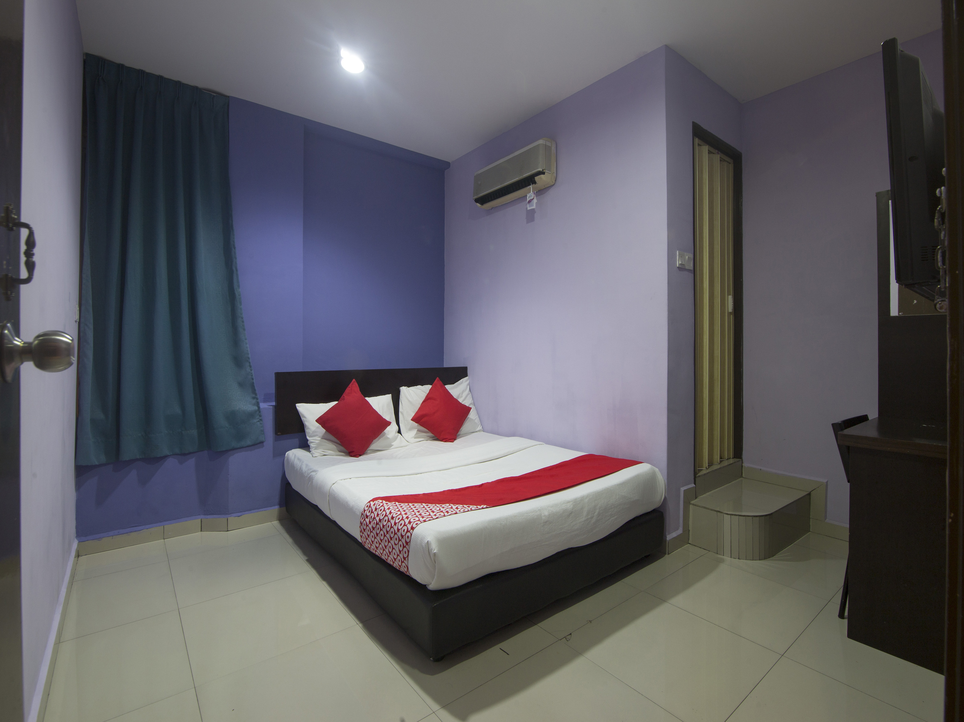 Deluxe, Double Bed