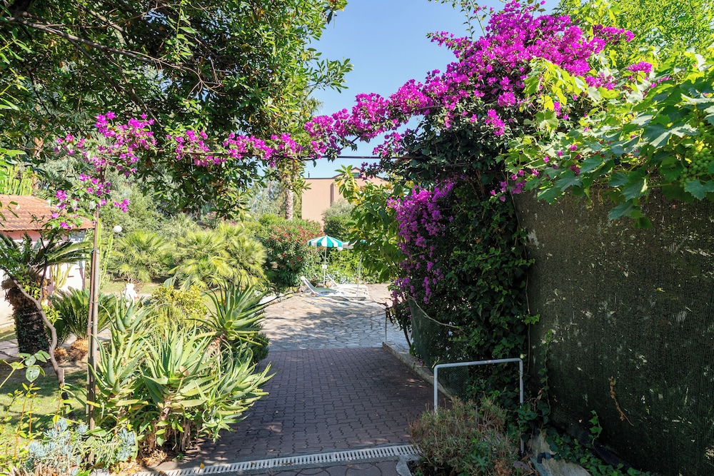 Villa Paola 45/51