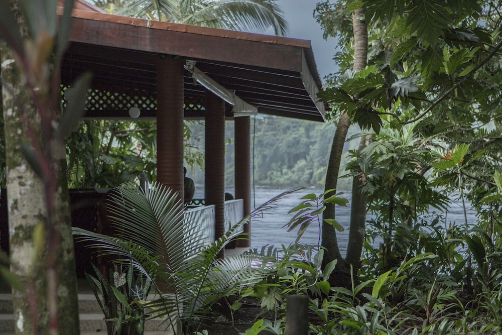 ANINGA LODGE 2/58