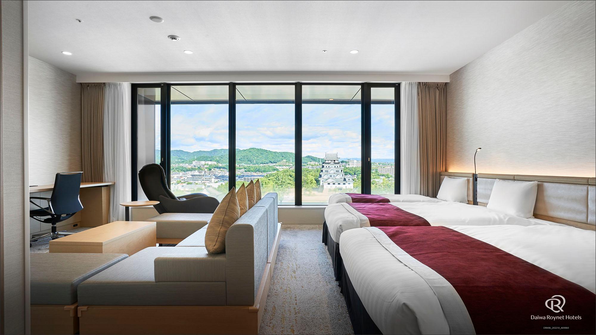 Junior Suite, Triple, 4 Beds, Night View
