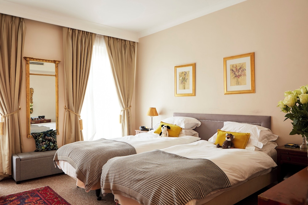 1 BEDROOM, CLASSIC, APARTMENT, CITY VIEW