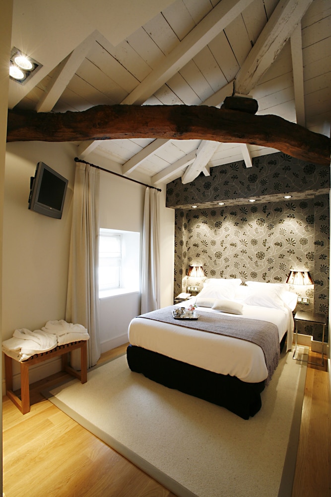 Hotel Palacio Munatones 10/50