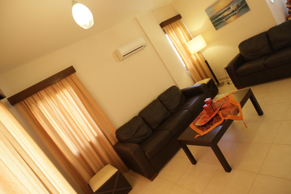 Vineland Holiday Villas 13/48