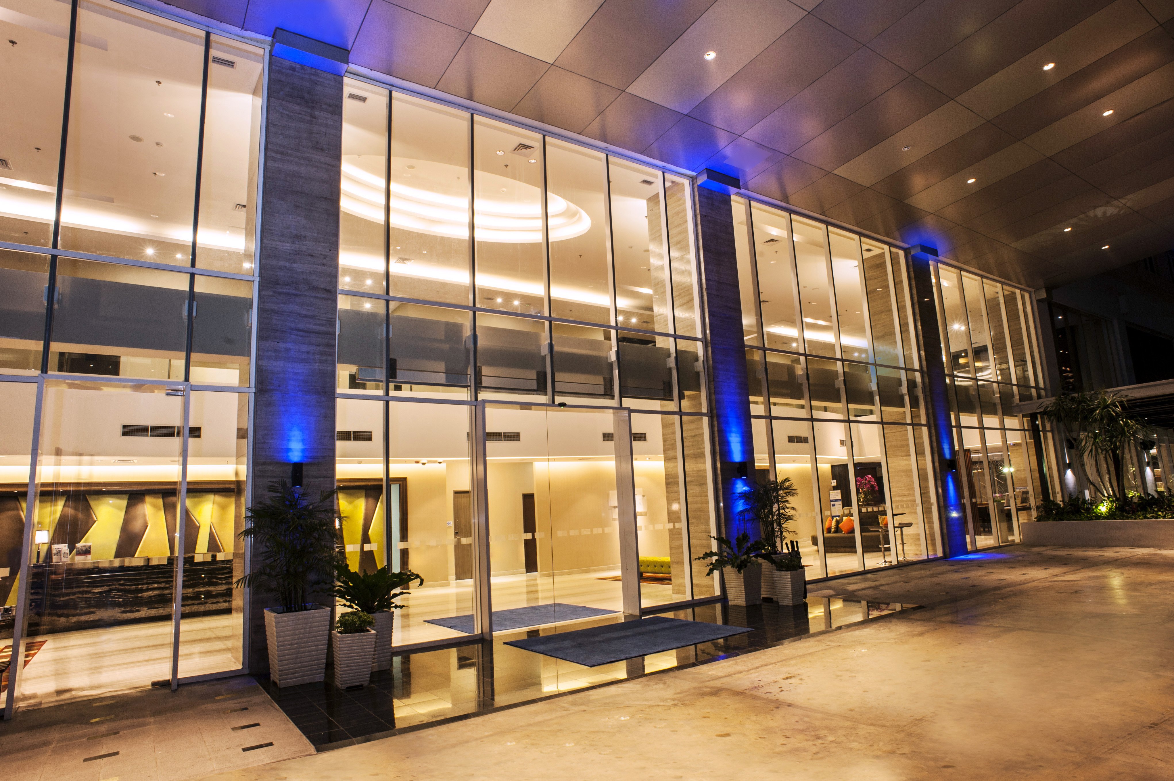 Holiday Inn Express Surabaya Centerpoint by Ihg 80/81