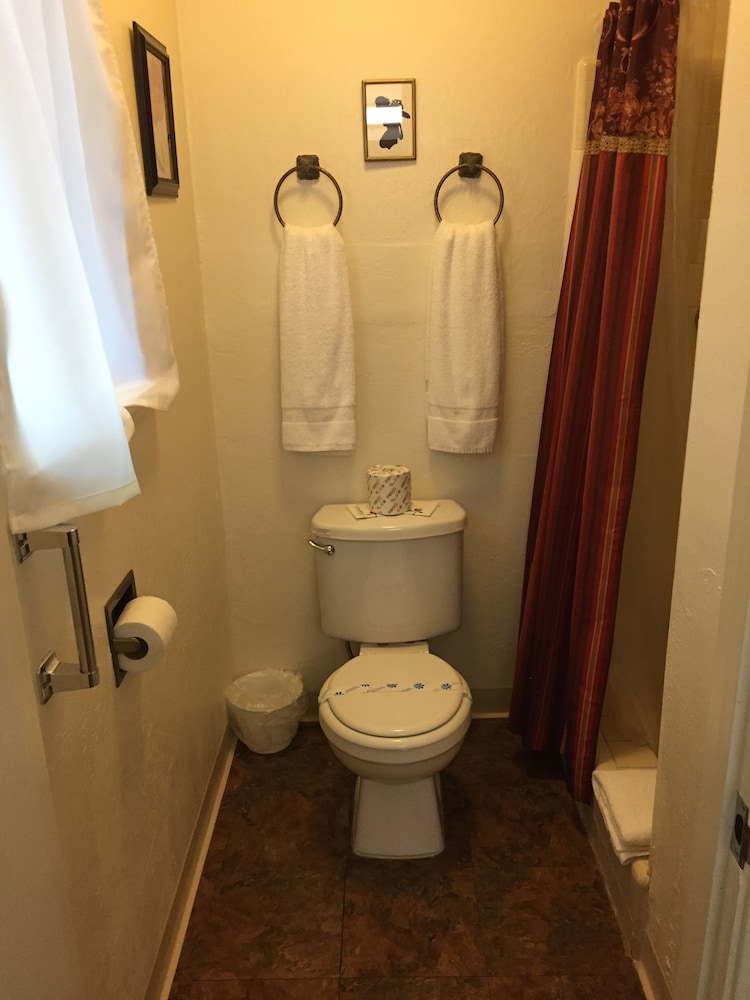 Holiday Lodge 32/66