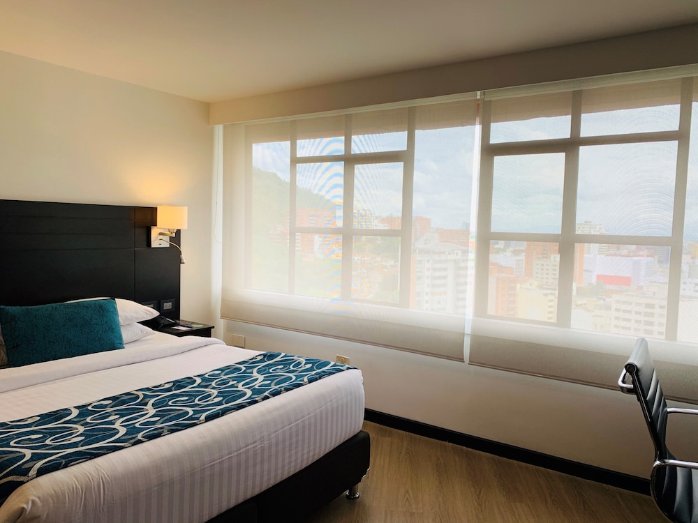 Hotel Dann Cali 11/55