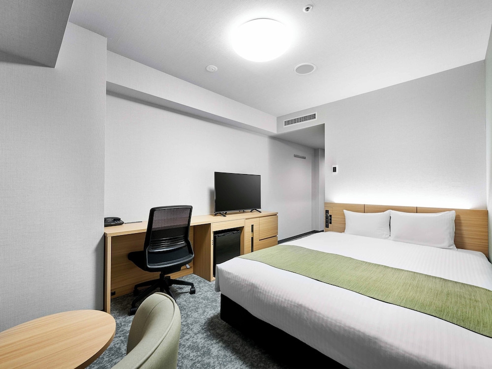 Standard, Double Bed, Castle View، Daiwa Roynet Hotel WAKAYAMA 2/3