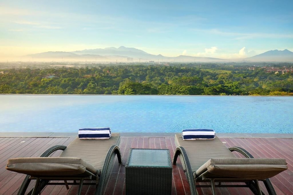 Hotel Ciputra Cibubur managed by Swiss-Belhotel International 43/75