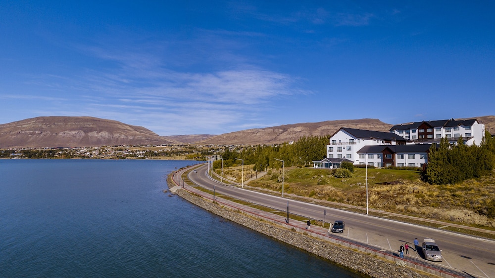 Xelena Hotel and Suites 43/49