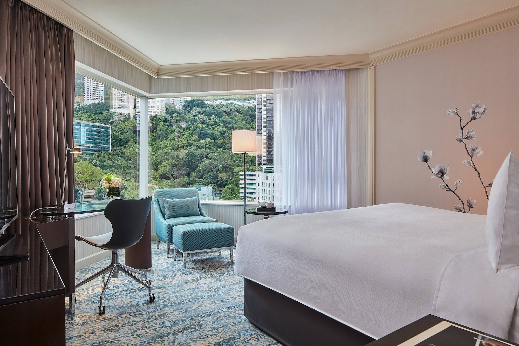 ROOM, KING BED