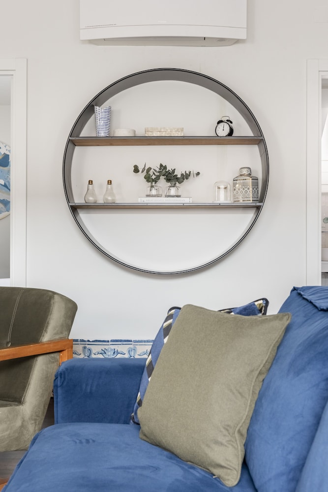 Lisbon Downtown Luxury Family Residence 5/25