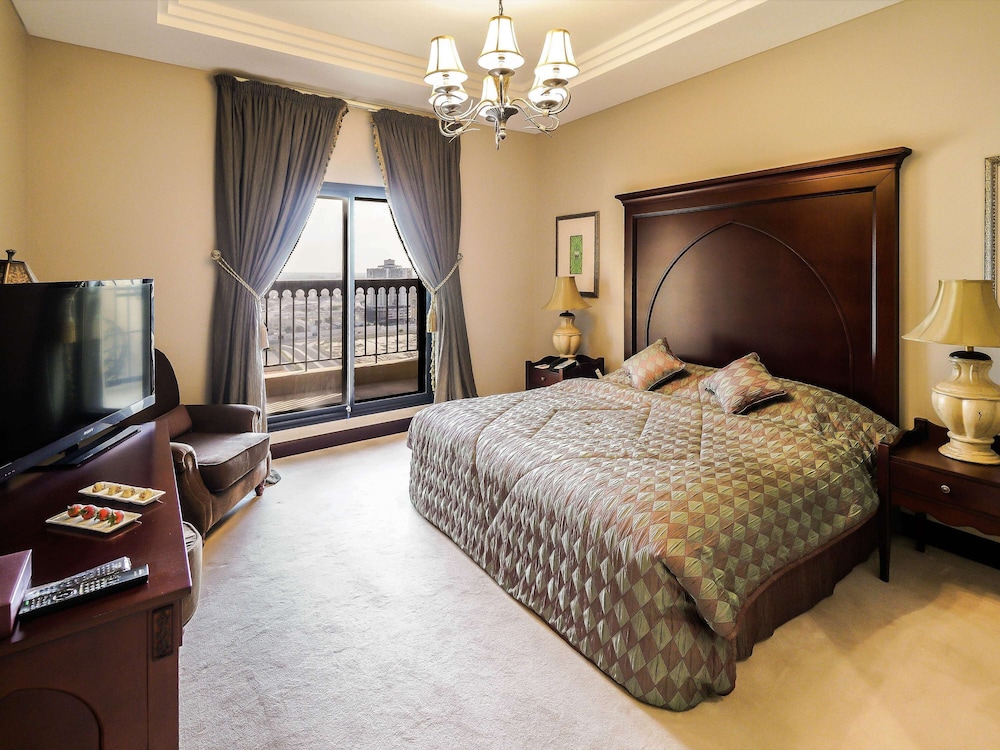 Mercure Grand Hotel Seef - All Suites 19/67
