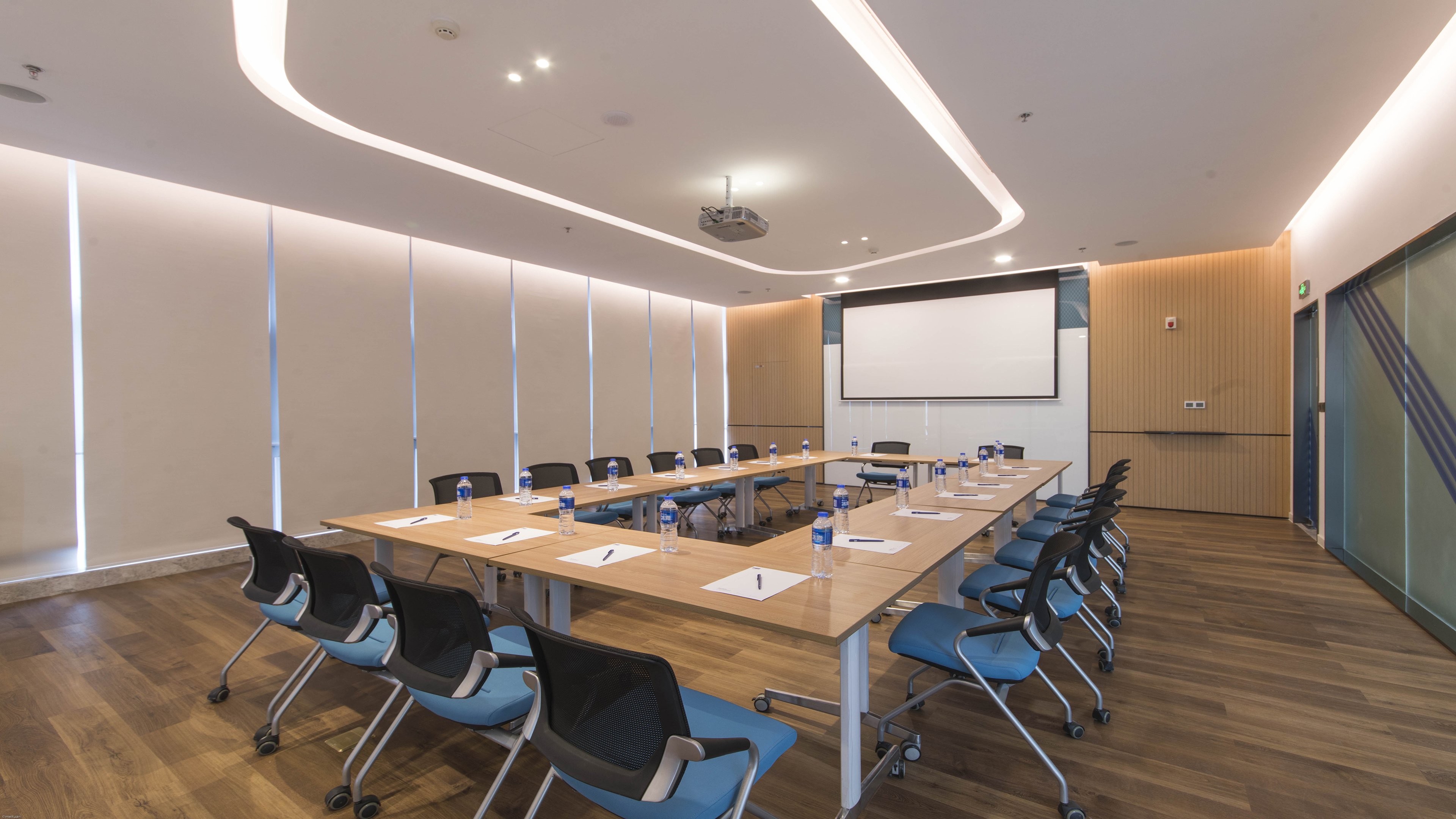 Holiday Inn Express Liyang Huafu 12/19