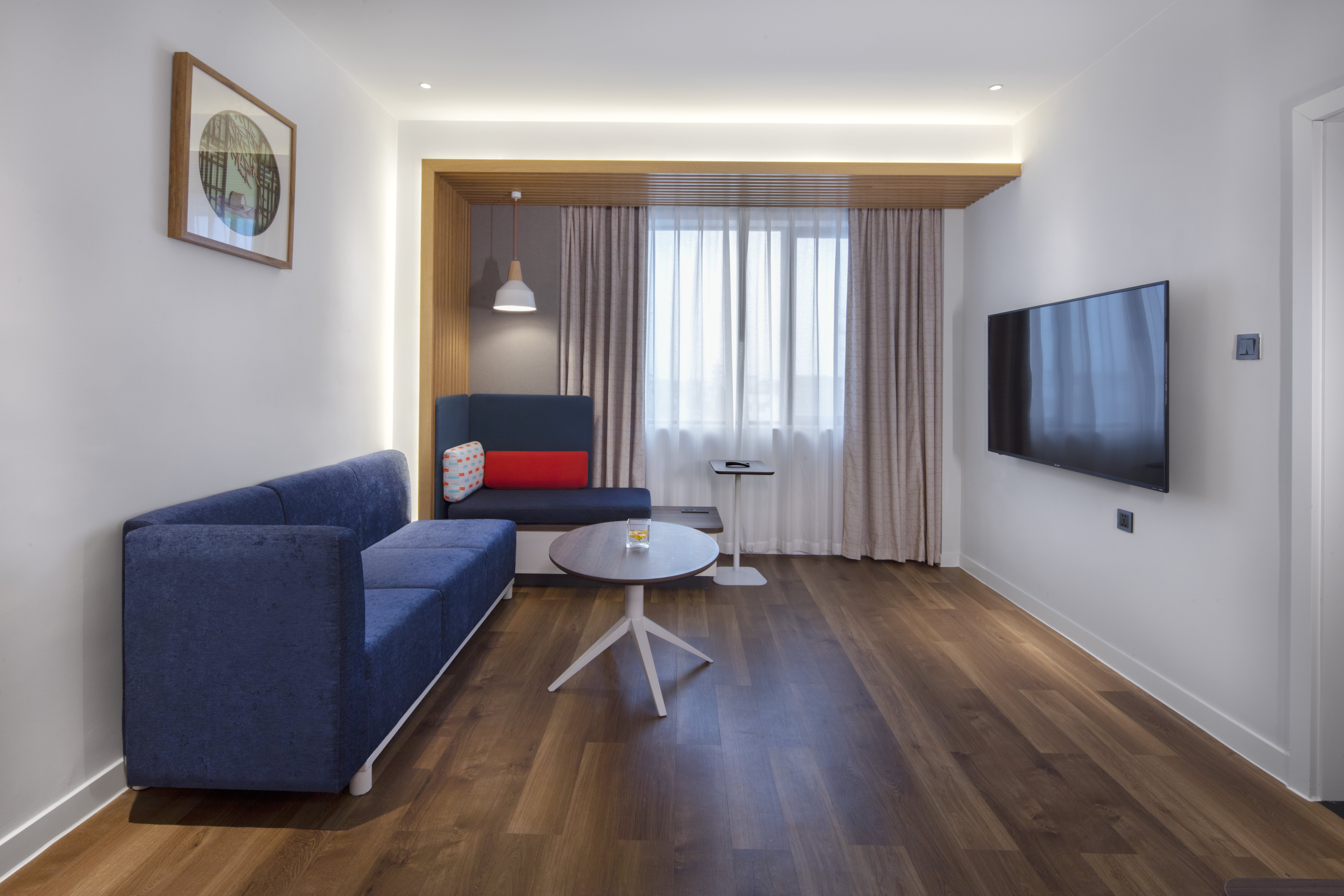 Express, Suite