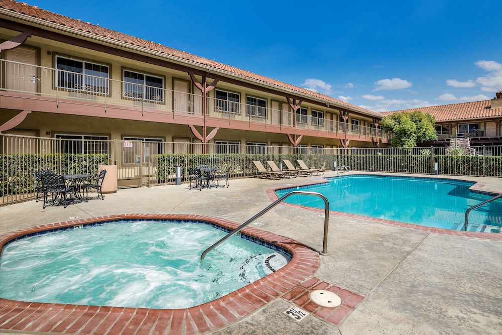 Best Western Corona Hotel and Suites 3/33