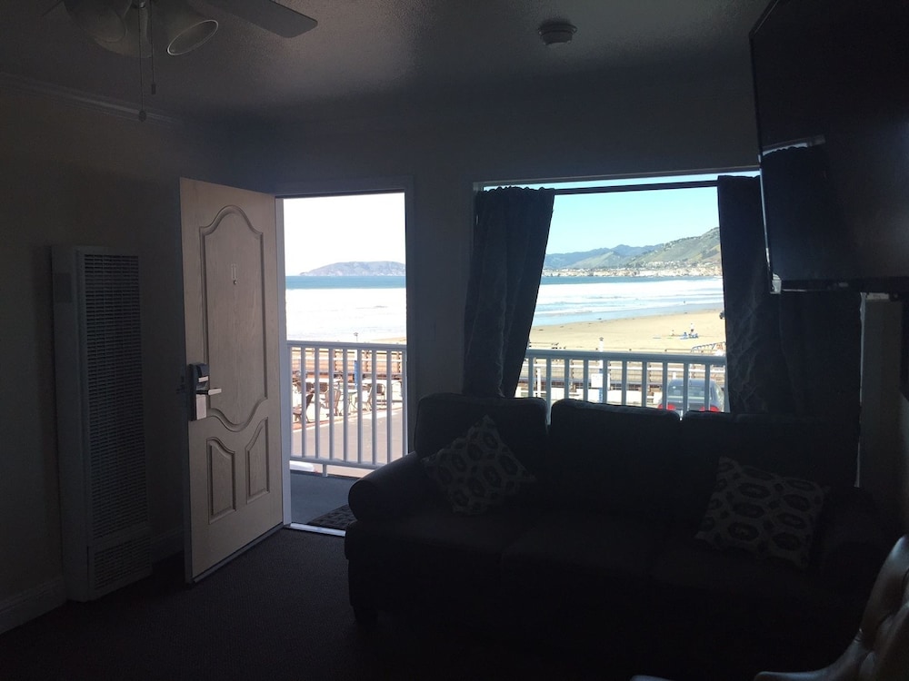 DOLPHIN COVE MOTEL 43/69