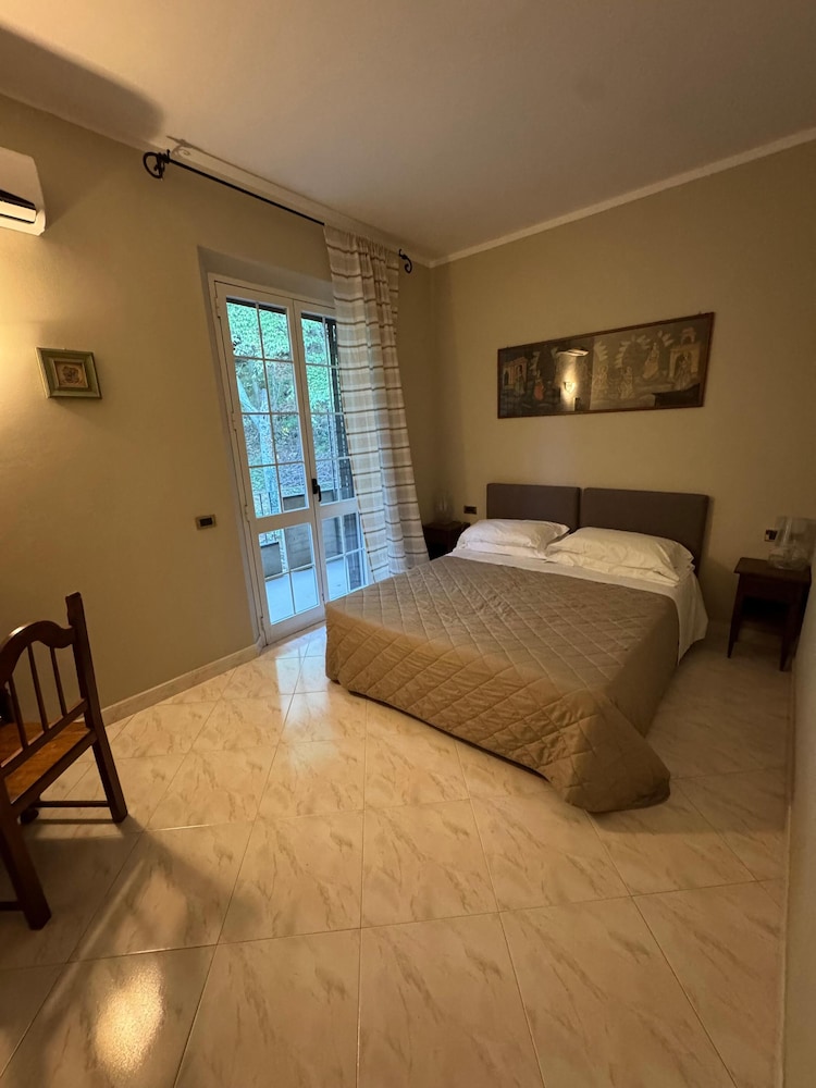 Villa Ambra 12/74