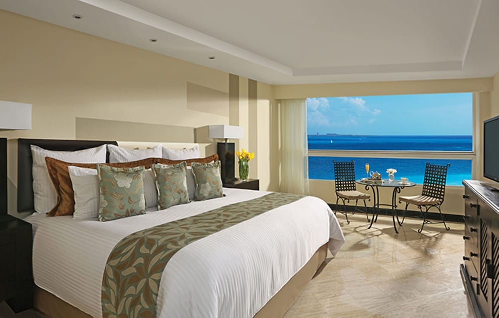 Dreams Sands Cancun Resort and Spa 11/67