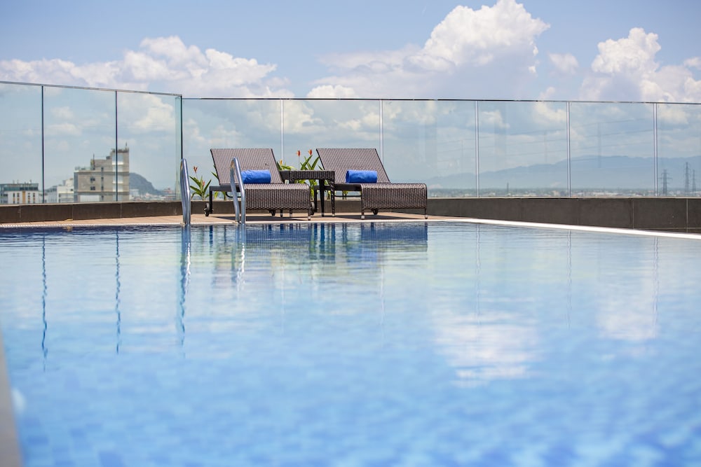 Cosmos Hotel Danang 27/33