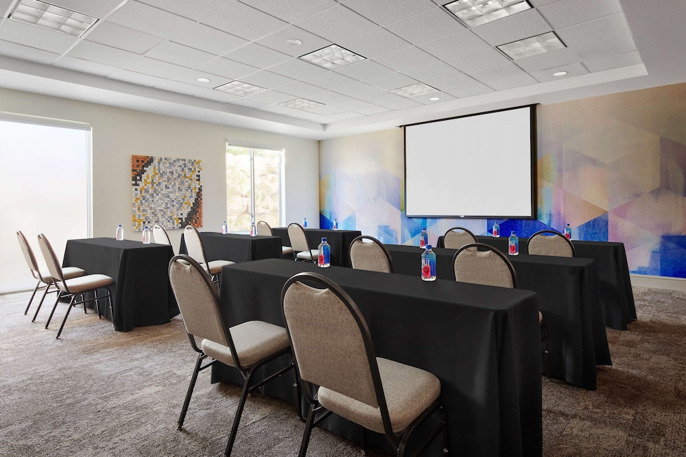 Hilton Garden Inn Las Vegas/Henderson 44/58