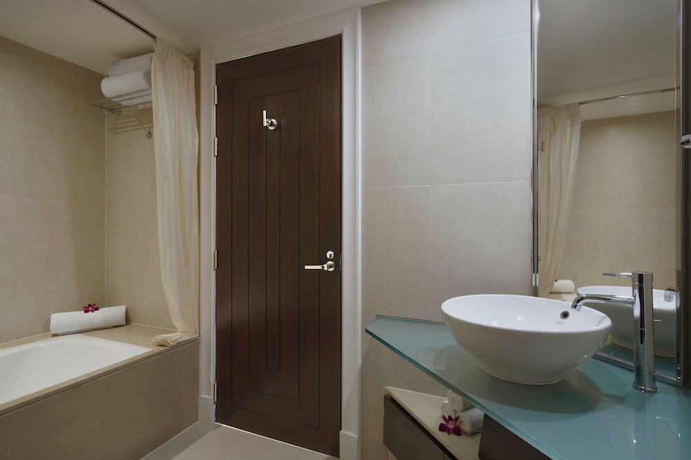 Marriott S Mai Khao Beach Phuket 23/65