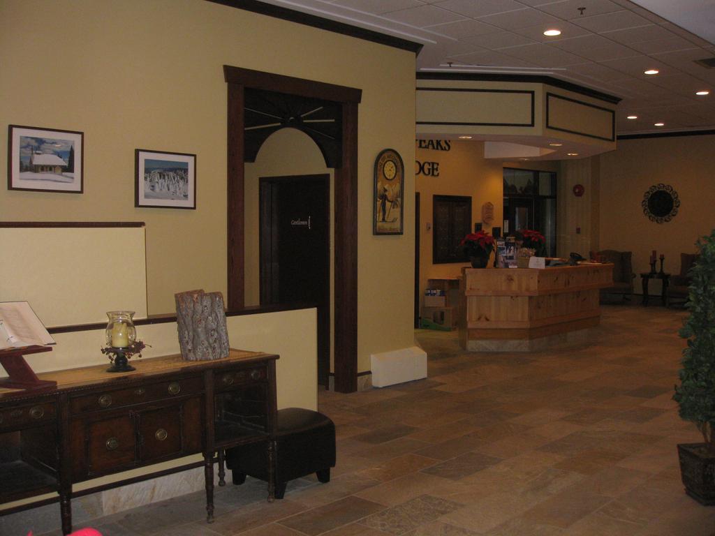 Sun Peaks Lodge 10/22