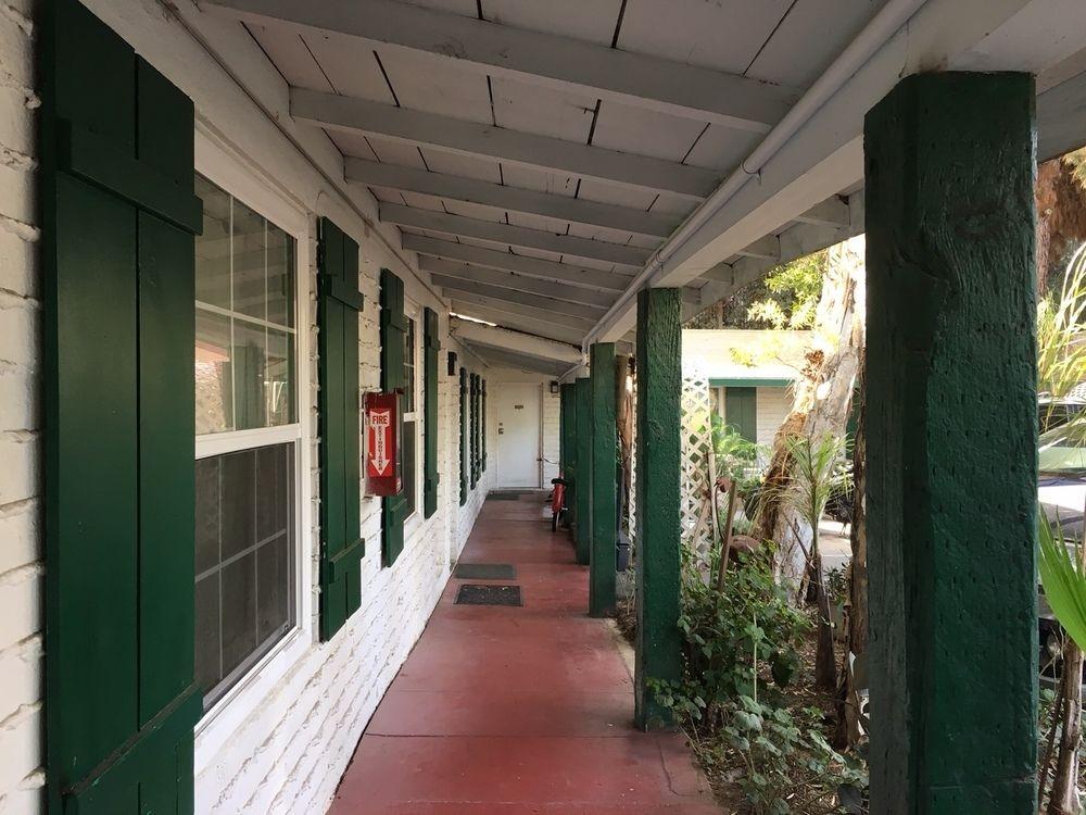 Motel San Diego 2/38