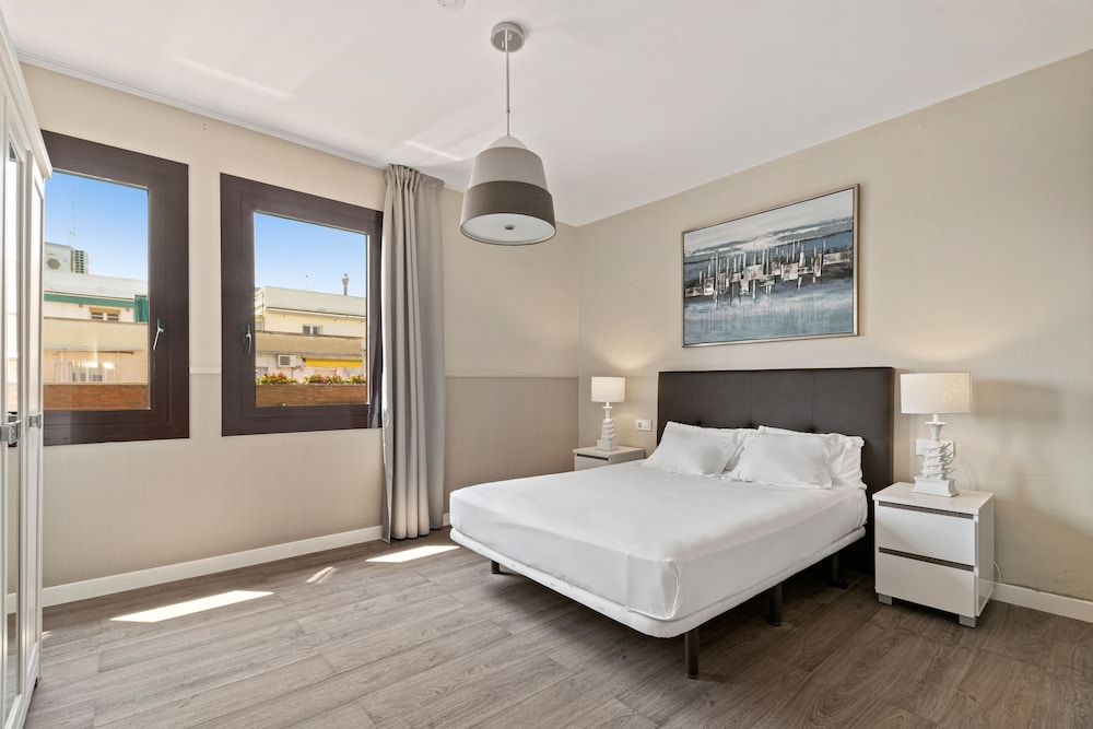 3 BEDROOMS, PANORAMIC, PENTHOUSE, CITY VIEW